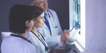 AI-Powered Diagnostics Reshaping US Healthcare by 2025 - Cover Image
